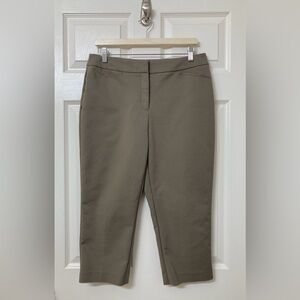 Chico’s 1 Fabulously Slimming Taupe High Rise Capri 8 Office Preppy Equestrian